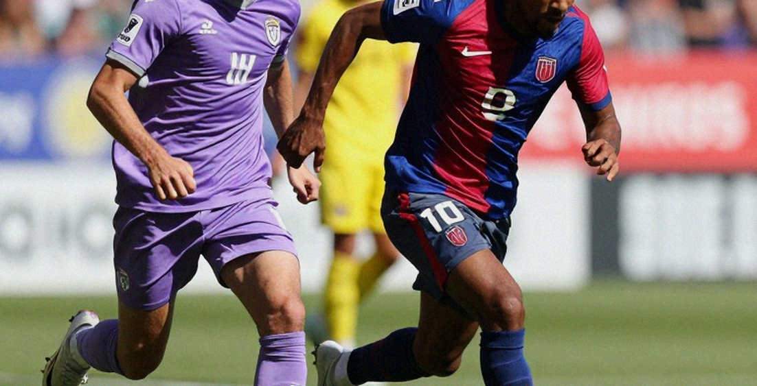 Deco và bản thiết kế tiền đạo của Barcelona: Álvarez đã là quá khứ, Gabriel Jesus là 'lựa chọn lý tưởng'