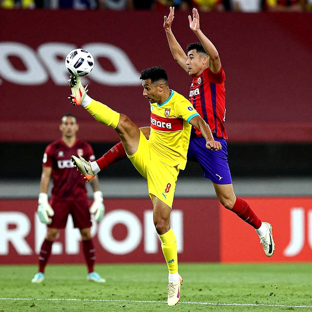Sarach Yooyen's 10th-Minute Strike and the Unnamed Gap in Vietnam's Back Three