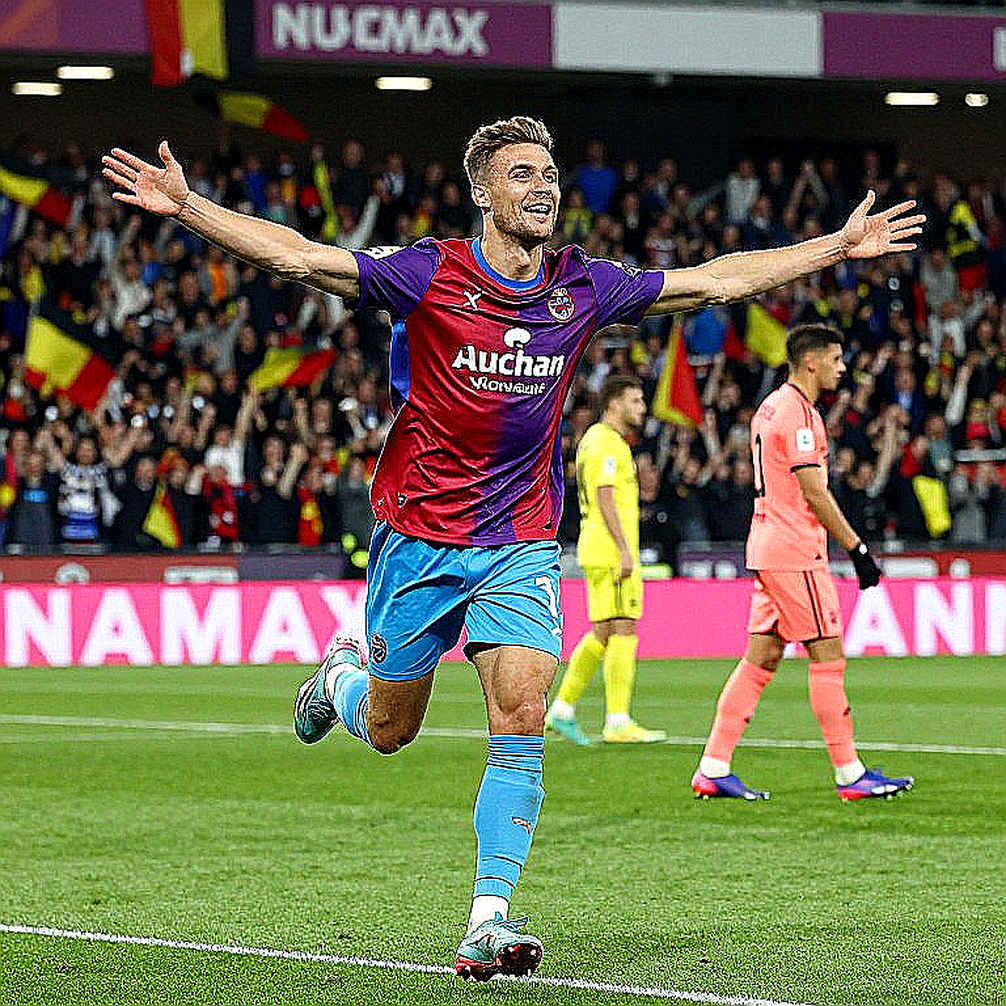 Từ Aouar 2026 đến Osimhen 2026: Kỷ luật im lặng của người đưa tin chuyển nhượng