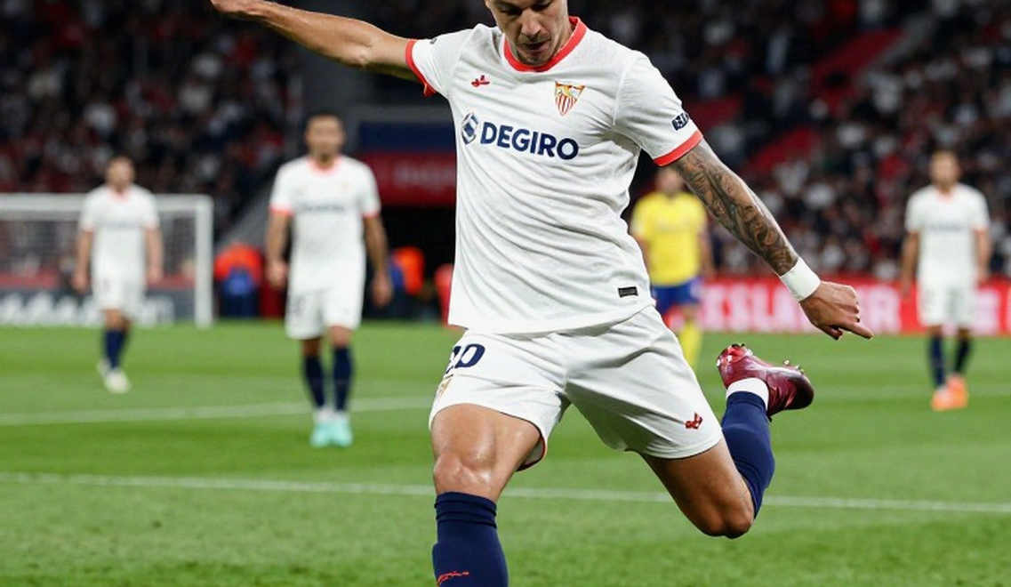 Şükrü Ersoy: Chiếc áo số 1 của Fenerbahçe và khoảng trống dữ liệu bảy thập kỷ