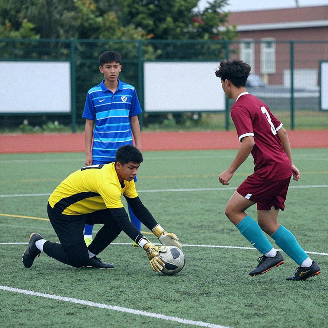 Age on Paper vs. Truth in Bone: The Story of Age Fraud in Vietnamese Youth Football Age on Paper vs. Truth in Bone: The Story of Age Fraud in Vietnamese Youth Football