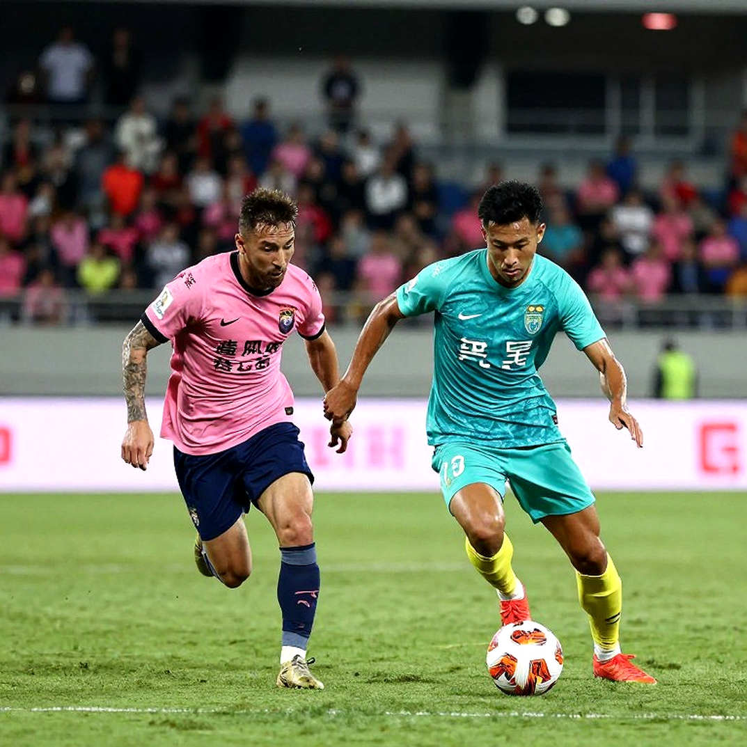 Messi mua lại Eldense: Cú đá phạt đẹp và một cuộc chiến trụ hạng không hào quang Messi mua lại Eldense: Cú đá phạt đẹp và một cuộc chiến trụ hạng không hào quang