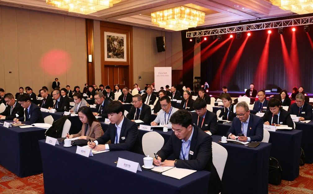 FIDE bỏ phiếu ngày 26 tháng 9 năm 2026 tại Samarkand: lời hứa đưa Carlsen trở lại và bài kiểm tra xung đột lợi ích FIDE bỏ phiếu ngày 26 tháng 9 năm 2026 tại Samarkand: lời hứa đưa Carlsen trở lại và bài kiểm tra xung đột lợi ích